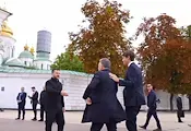 Пратениците на Тръмп пристигнаха в Украйна с влак Пратениците на Тръмп пристигнаха в Украйна с влак