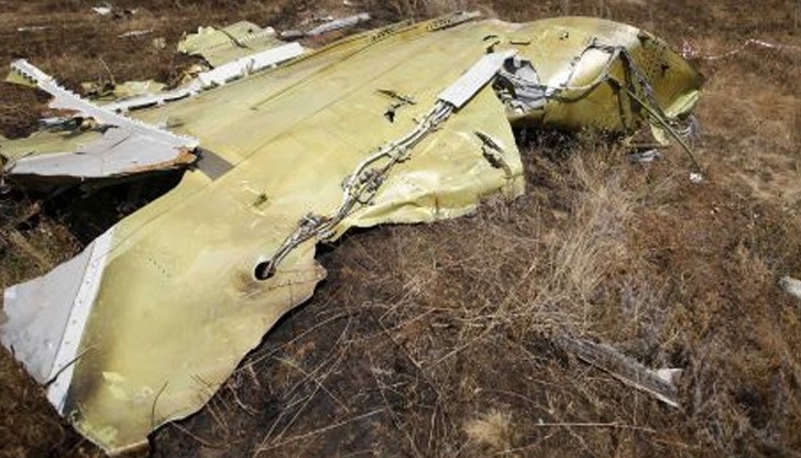 Изчезналият самолет на Алжир се е разбил над столицата на Нигер Изчезналият самолет на Алжир се е разбил над столицата на Нигер