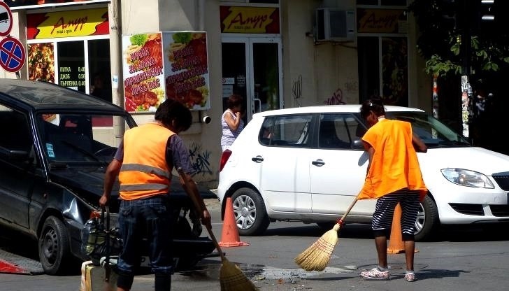 Две коли катастрофираха на кръстовището на ул. „Борисова“ и бул. „Бозвели“