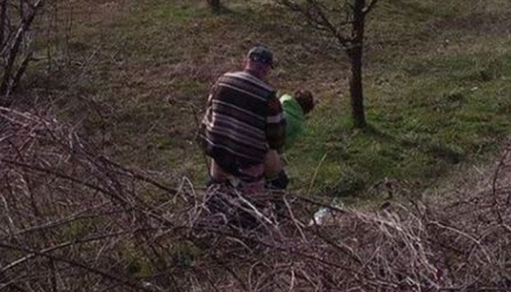 Пенсионери правят секс насред полето край Скопие