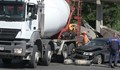 Шофьор се вряза в бетоновоз на булевард „Тутракан"