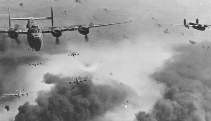 На тази дата англо-американската авиация бомбардира Русе - DUNAVMOST.com