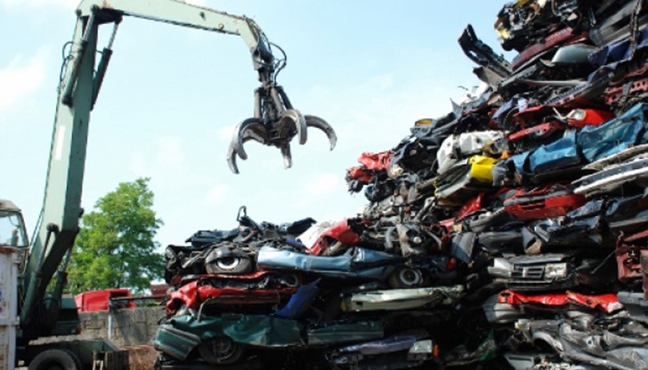 България с най-високи такси в ЕС за рециклиране на коли