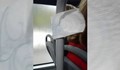 Дамска превръзка украси интериора на автобус