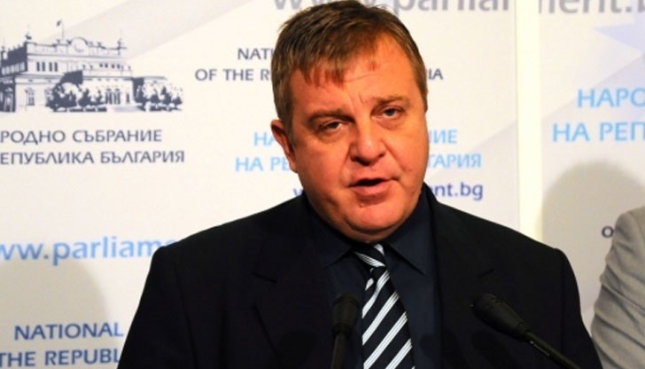 "Никой ли не вижда от тези, които управляваха, че България от ден на ден се циганизира?!" "Никой ли не вижда от тези, които управляваха, че България от ден на ден се циганизира?!"