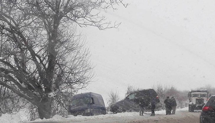 Пострадали хора няма, забавено е било било движението в участъка