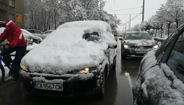 От Пътна полиция напомнят, че това е абсолютно забранено