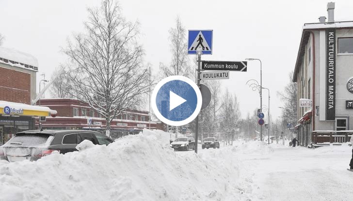 Хиляди домакинства останаха без ток. Стихията нанесе щети и в Швеция, Полша и Естония