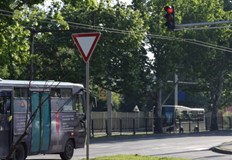 На възлови кръстовища в Русе има монтирани общо 29 светофарни уредби от