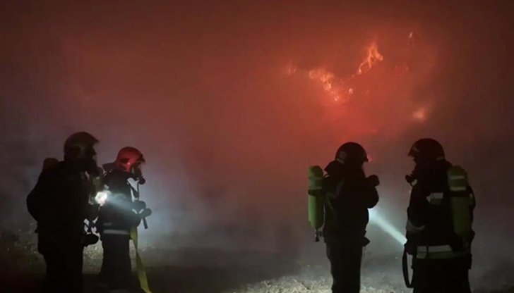Пожар е избухнал снощи във вилна постройка край ловешкото село