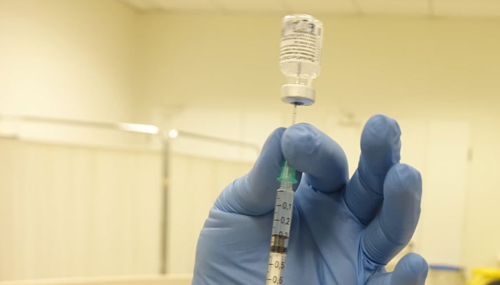 Здравните власти отчитат спад на желаещите да се имунизират срещу