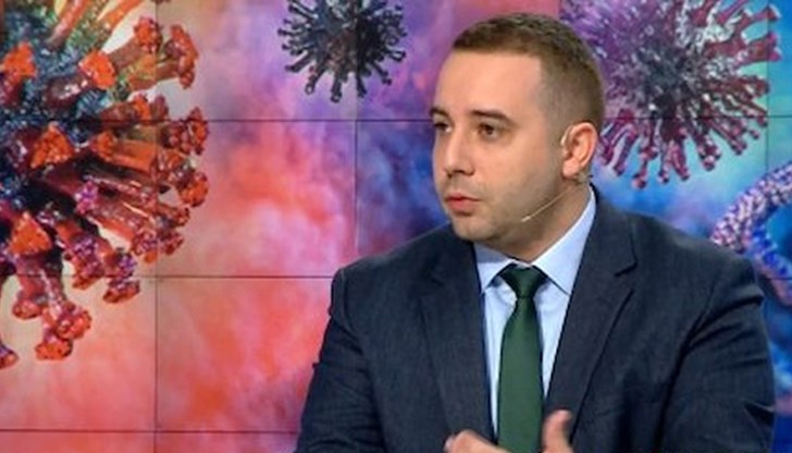 "В страната има наличности от всички ваксини", заяви Богдан Кирилов