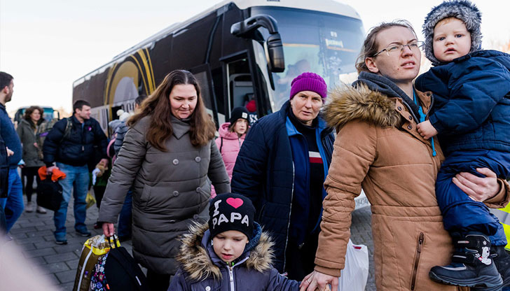 Броят на бежанците от Украйна наближава 5 милиона и 200