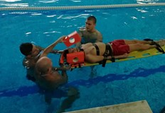 Областната структура на БЧК в Русе организира курс за водни спасители на