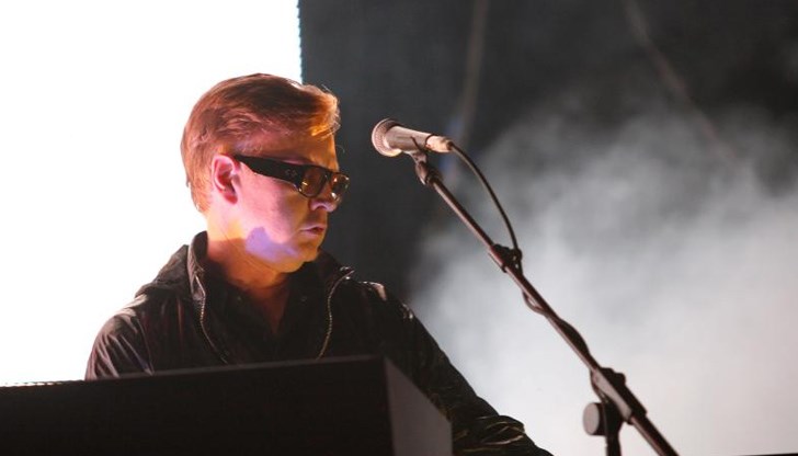 Британската група Depeche Mode съобщи, че членът на групата Анди Флечър е починал