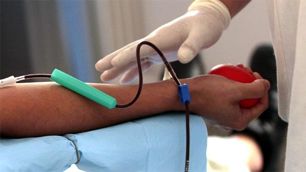 Близки на пациент спешно търсят кръв от кръвната група /А+/
