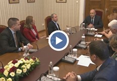 Президентът Румен Радев седна на масата за консултации с представители