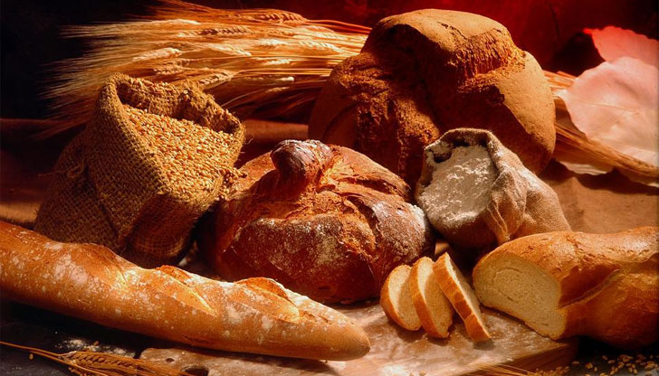 Комисията за защита на потребителите е проверила цената на хляба