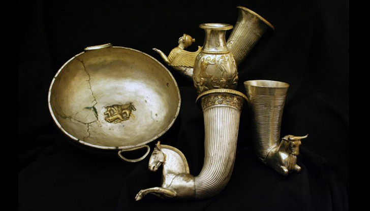Съкровището от Борово, меден слитък и кремъчни ядра за праисторически