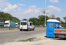 24 тоалетни и контейнери за отпадъци общо разположи Община Русе