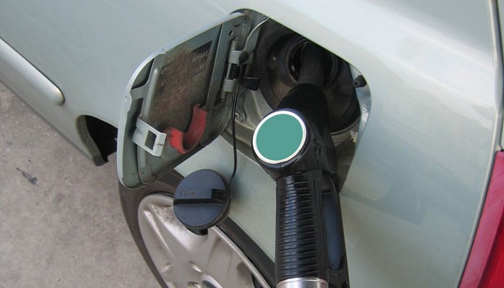 Шофирането "газ-спирачка" е вредно за портфейла