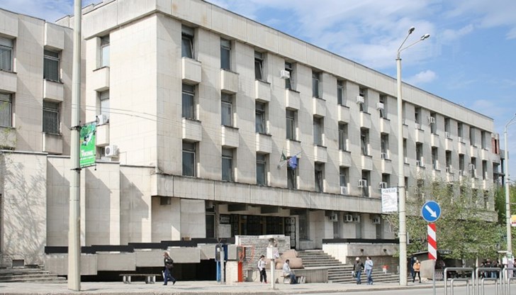 Великотърновският окръжен съд уважи искането на прокуратурата, като определи мярка за неотклонение „задържане под стража“ спрямо обвиняемия.