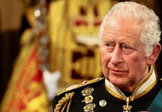 Чарлз Трети ще заеме престола на Обединеното кралство на 73