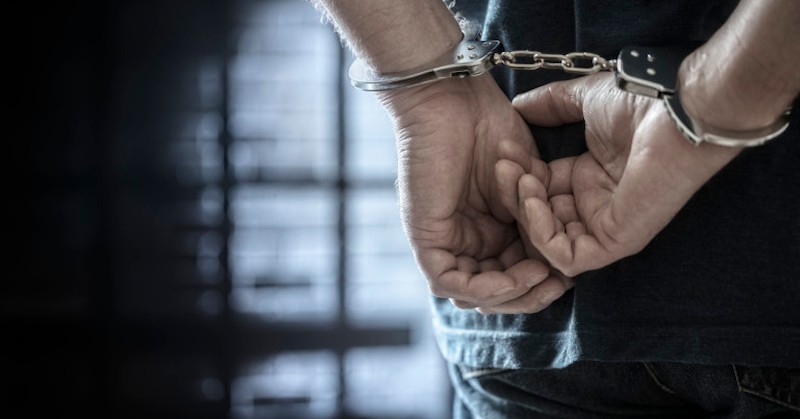 Районната прокуратура в Перник задържа и обвини 32-годишен мъж за