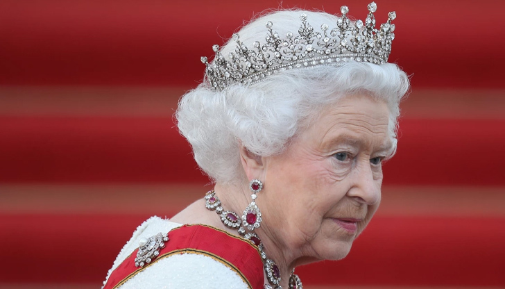 Коментарите след кончината на британската кралица разделиха обществото ни на два