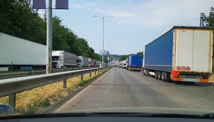 Информация от ГДГП за трафика на българските гранични контролно-пропускателни пунктове:Границата