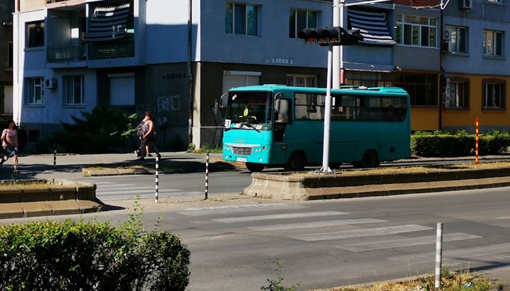 Пострадалата жена е настанена в УМБАЛ „Медика“ с фрактура на раменна става