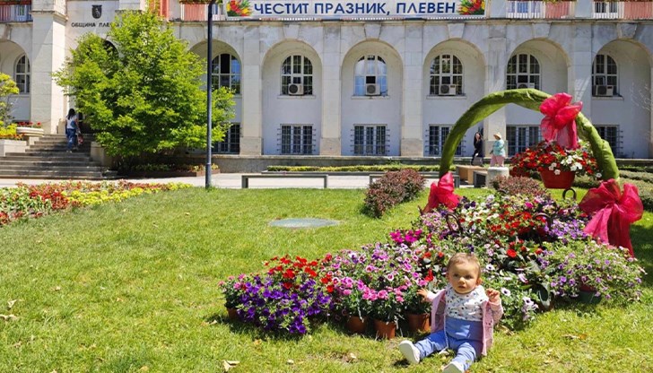 Празничният 15 май е неучебен ден в града