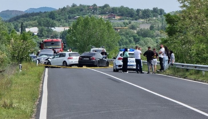 Трима от пострадалите са настанени в кърджалийската болница, а един е транспортиран в Пловдив