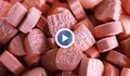 В TikTok текат кампании, които обясняват, че повечето наркотици са безвредни