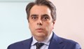 Асен Василев: ГЕРБ си правят селфита, а не се грижат за заплатите на медиците