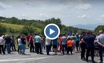 Протест на животновъдите затваря Подбалканския път