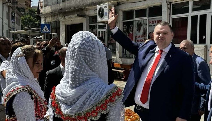 Партийната върхушка се подчинява на съпредседателя на ДПС, но дали ще го направят и избирателите е също толкова важно за него