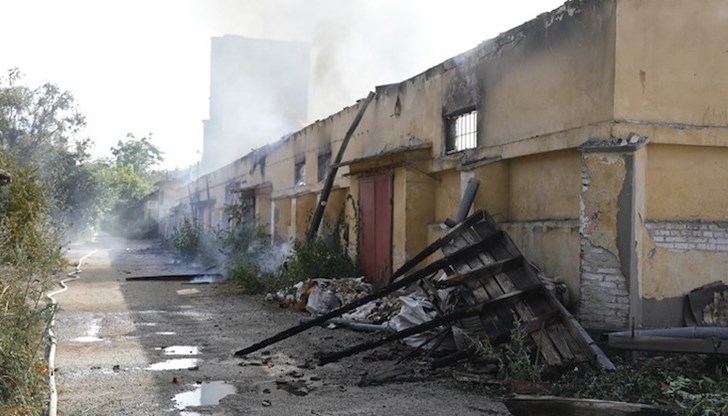 В Русе е унищожена сграда с площ 1500 кв. метра