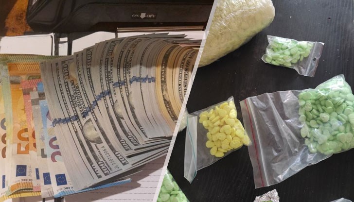 Полицаите са открили пакетирани хапчета, които са реагирали положително на метаамфетамин