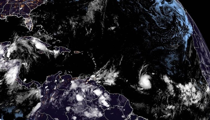 Тропическата буря "Берил" набира скорост в Атлантическия океан