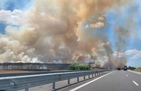 Голям пожар край магистрала "Тракия"