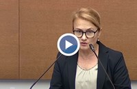 Красимира Катинчарова: Вие бавно унищожавате България, за да я продадете и да откупите себе си