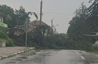 Мощна буря връхлетя Централна Северна България