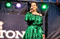 Невена Цонева избегна трагедия на концерт в Червен бряг