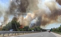Пожар бушува край магистрала „Хемус”