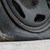 Напукаха гумите на три автомобила в село Писанец