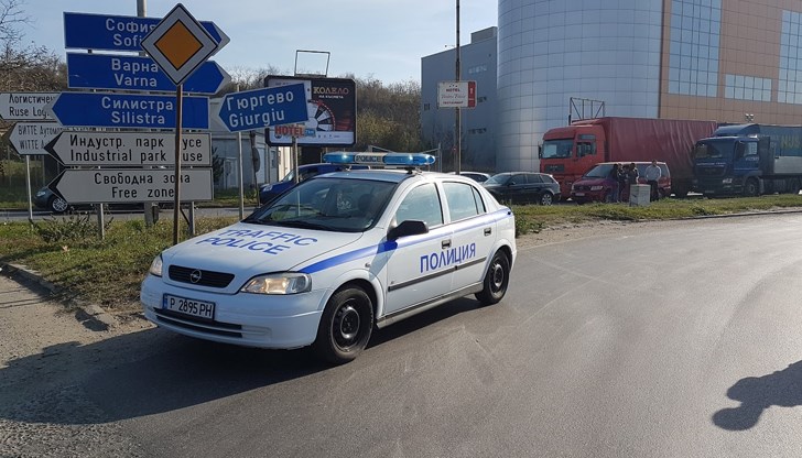Шофьорът дал на полицаите подкуп – две банкноти с номинал от по 200 евро