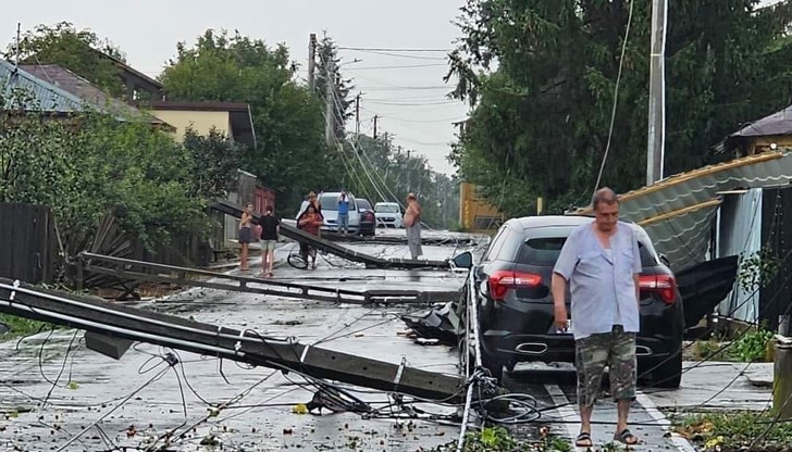 Улиците на града се превърнаха в сцени на разрушение