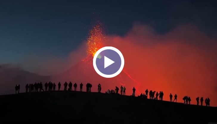 Зрелищно изригване на вулкана Етна след четиригодишен покой