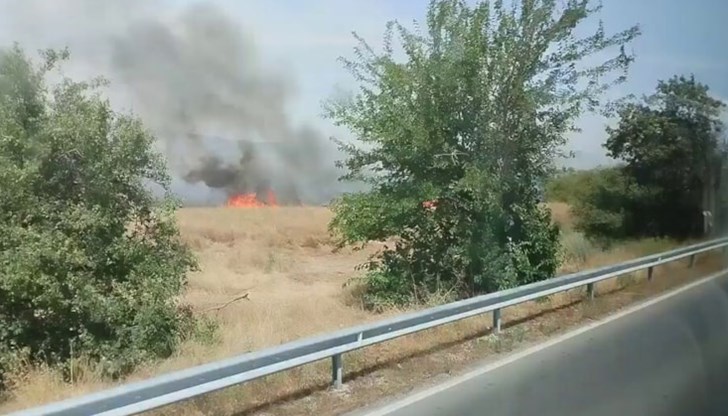 Ограничено е движението и в двете посоки в участъка пътен възел „Слънчево” - пътен възел „Повеляново”